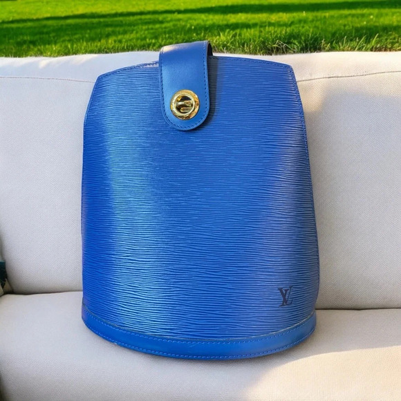 Louis Vuitton Toledo Blue Epi Cluny Bag - Picture 11 of 16